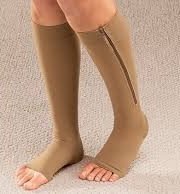 Cipzáras bézs kompressziós zokni L/XL