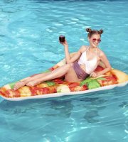 Felfújható úszómatrac - pizza - 188 x 130 cm
