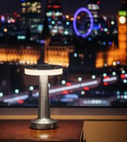 Asztali lámpa - ezüst színű - állítható színhőm, fényerő - akkumulátoros - USB